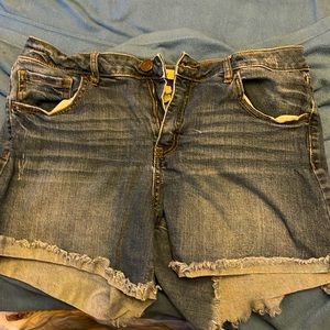 REFUGE shorts size 12